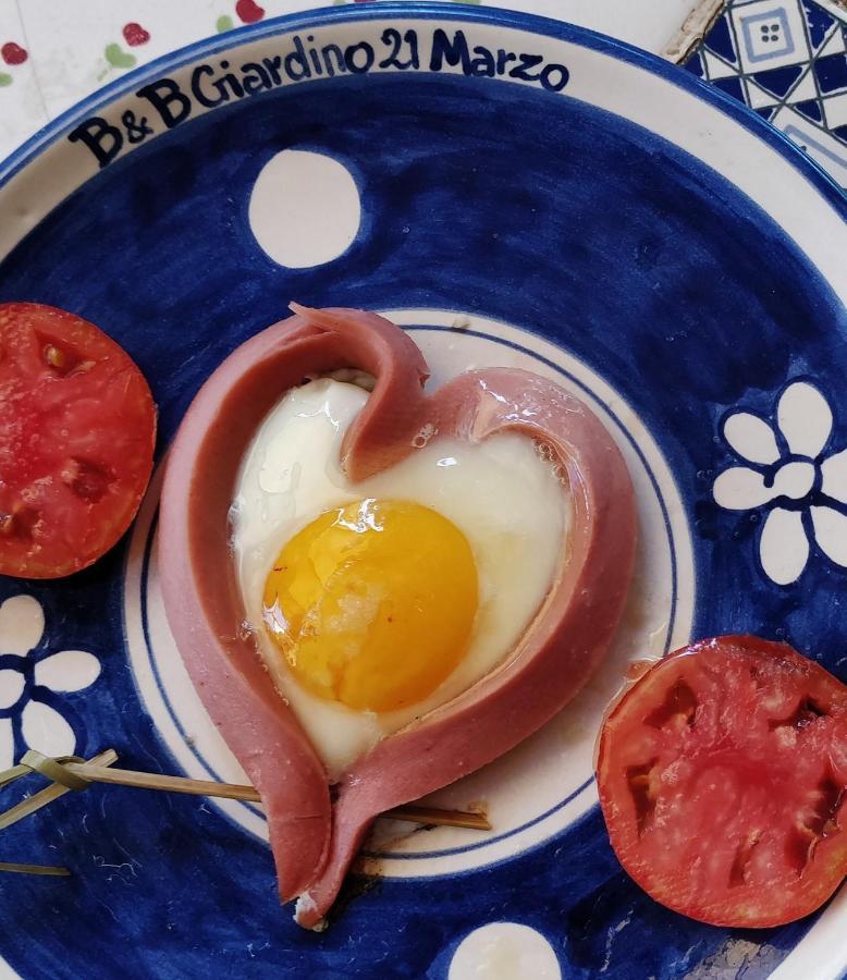 Alojamento de Acomodação e Pequeno-almoço Giardino 21 Marzo 3*